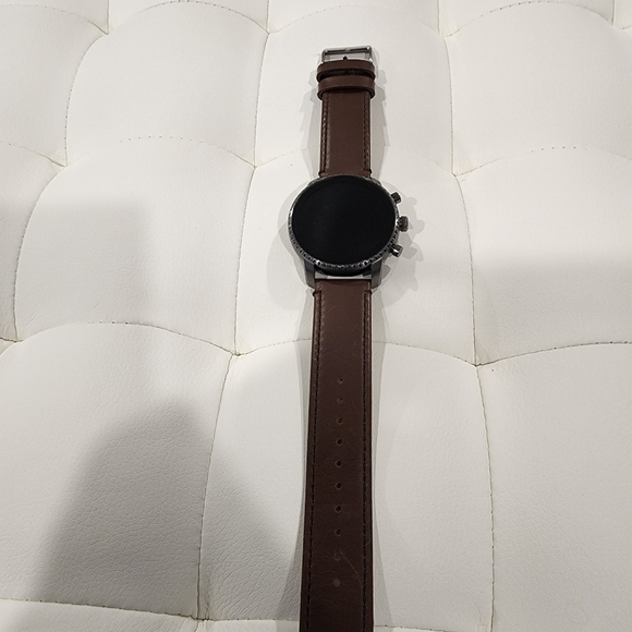 Fossil Explorist HR Gen 4 Smart Watch  Gun Metal and Leather Bands - Picture 4 of 10